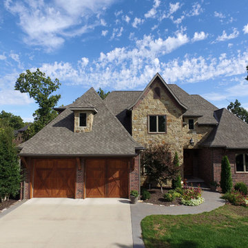Red Fox Run - TAMKO Heritage Vintage shingles in Weathered Wood