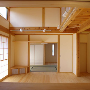 オーディオルームのある木の家