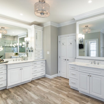 Elegant Master Bath with all the Bells and Whistles