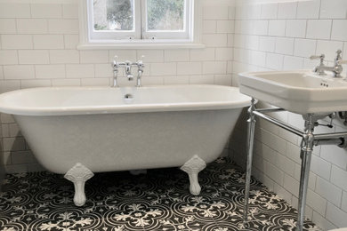 Traditional Bathroom SW2