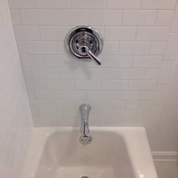 Powell Avenue Main Bath