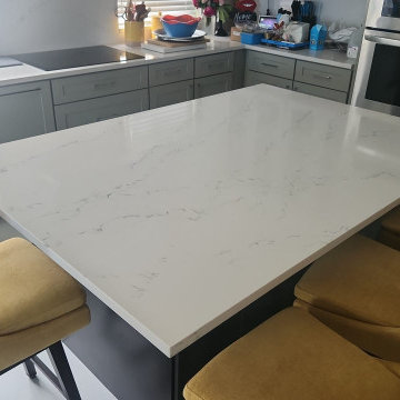 Modern Kitchen Remodel Done in a Two-Tone Color of Pebble Grey and Espresso