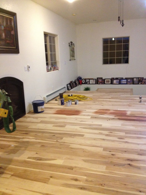 Long skinny room with cube at the end