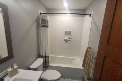 Example of a bathroom design in Minneapolis