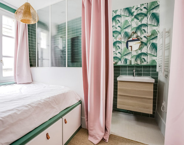 Contemporary Bedroom by Bénédicte Montussac
