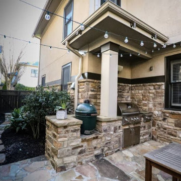 Backyard outdoor kitchens