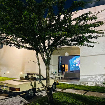 The Miami Studio — A Sculptural Art-Studio ADU with Slim Folding Glass