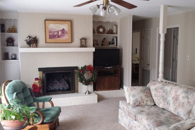 Example of a living room design in Other