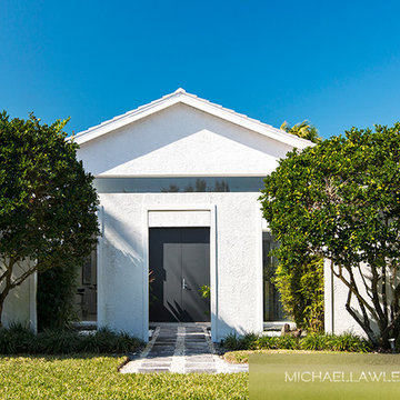 561 Palm Circle East