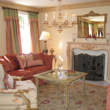 A DRESSY LIVING ROOM FOR A FEMALE EXECUTIVE