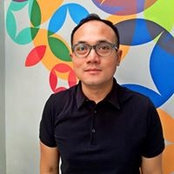 Ari Respati's photo