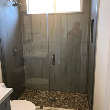 Encino Walk in Shower
