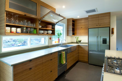 Trendy kitchen photo in Seattle
