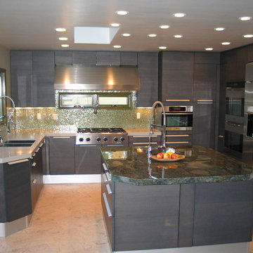 PEDINI GRAY CONTEMPORARY KITCHEN DESIGN IN LA JOLLA CA