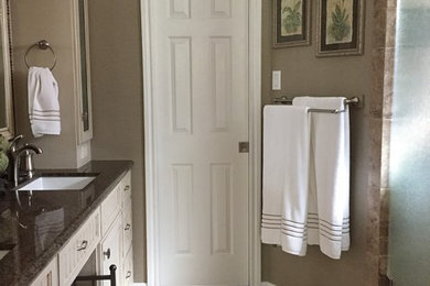 Transitional bathroom photo in Houston