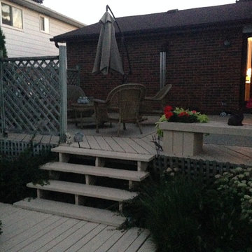 Oakville, Ontario Cedar Deck