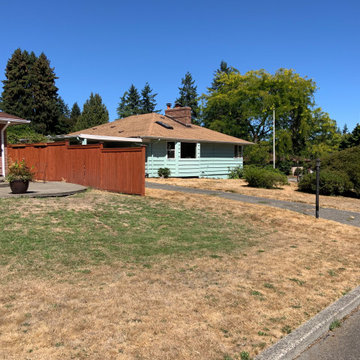 Budget Front Yard in Fircrest