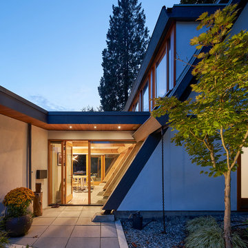 Mitchell House- Renovation / Addition