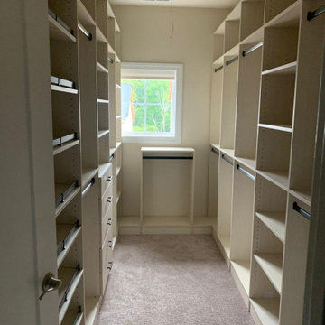 Light Wooden Small Walk-in Closets Project