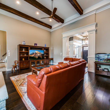 Craftsman: 4,022 ft²/4 BR/3.5 BA/2 ST