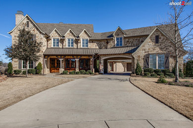 Home design - craftsman home design idea in Dallas
