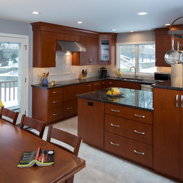 Grauer Transitional Kitchen