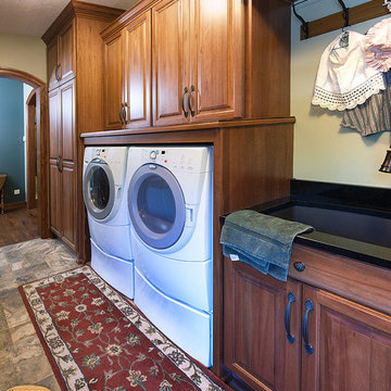 Showplace Cabinets - Laundry Room