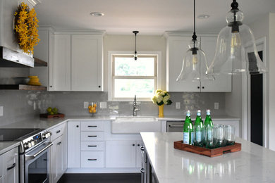 Example of a farmhouse kitchen design in Sacramento
