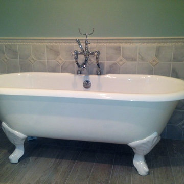 Claw foot tub