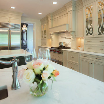 Traditional/Transitional Kitchen in Maple, Melted Brie and Vintage Truffl