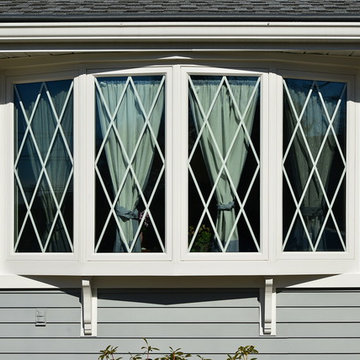 4-LITE BOW WINDOW WITH DIAMOND GRIDS - RANCH HOUSE