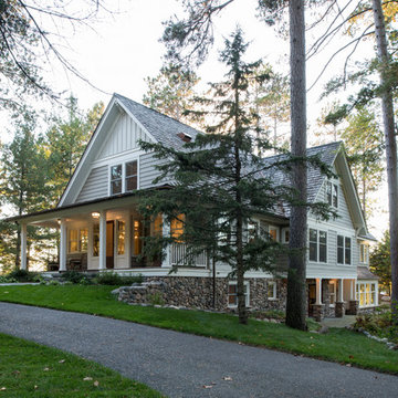 Elegant Lakeside Retreat