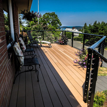 Seattle, WA: Black Aluminum Railing System with Shaped Top Rail