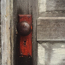 Investing In Old Real Estate? 3 Tips For Refurbishment