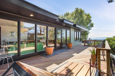 Example of a 1950s deck design in San Francisco