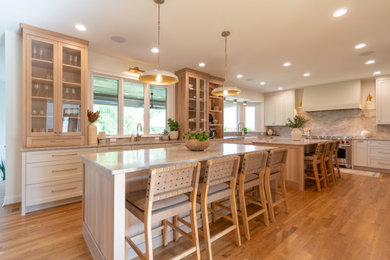 Inspiration for a transitional kitchen remodel in Cincinnati