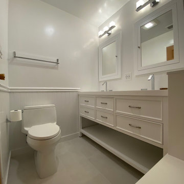 Hallway Bathroom in Moraga