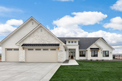 Example of an exterior home design in Boise