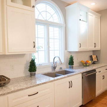 Contemporary Farmhouse in White
