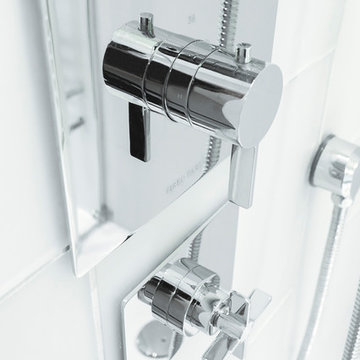 A Compact and Contemporary Bathroom