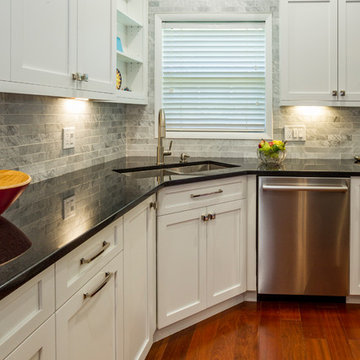 Charlotte Contemporary Kitchen