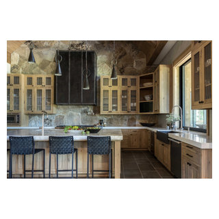 #KingscoteCastle - Rustic - Kitchen - Sacramento - by KTG Design