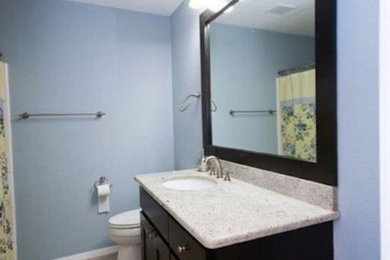 Example of a bathroom design in Austin