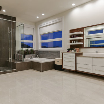 LUXURY SHOWHOME on WINDERMERE DRIVE