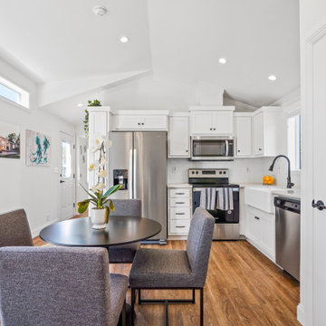 Model Villa 650, Burbank