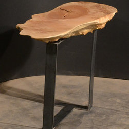 MAPLE END TABLE - Side Tables And End Tables