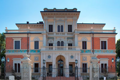 ヴェネツィアにあるトラディショナルスタイルのおしゃれな住まいの写真