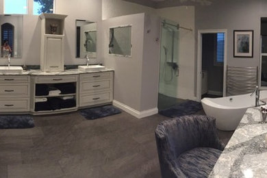 Modernes Badezimmer in Tampa