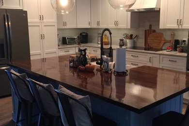 Kitchen photo in Jacksonville