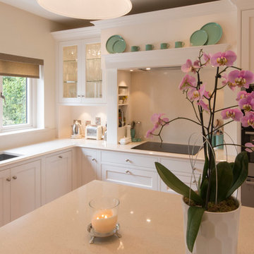Classical hand-painted kitchen in Tumbled Marble